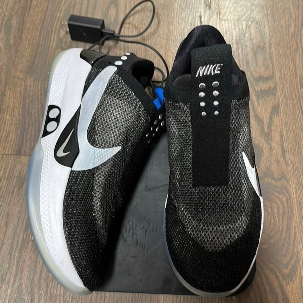 Nike BB Adapt size 11.5